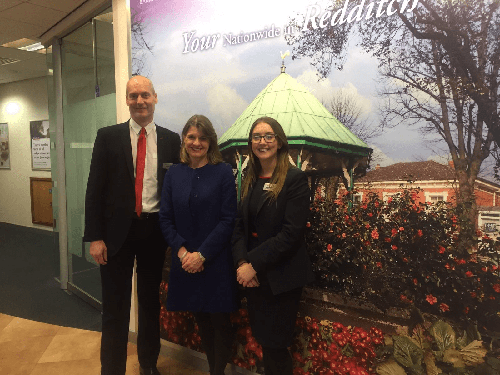 Rachel Maclean MP Visits Local Building Society Branch And Welcomes